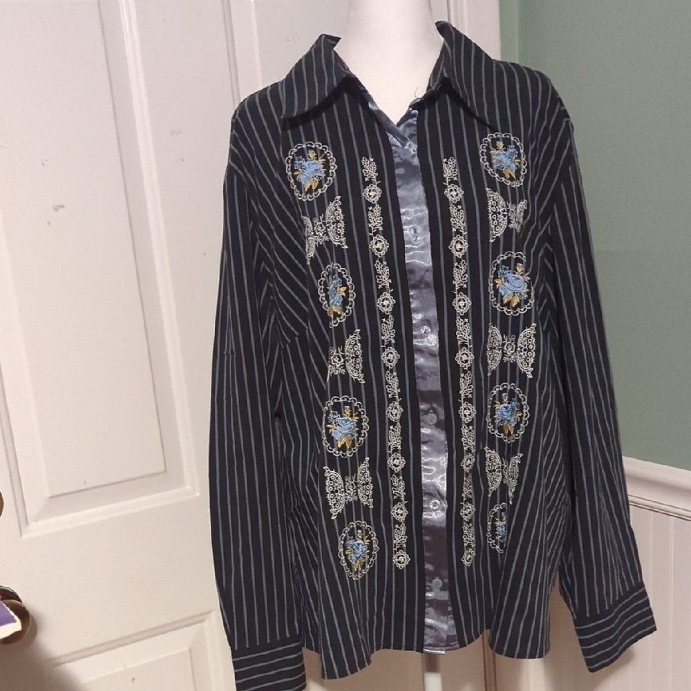 Lane Bryant Pinstriped Long Sleeve Collared Shirt Plus Size